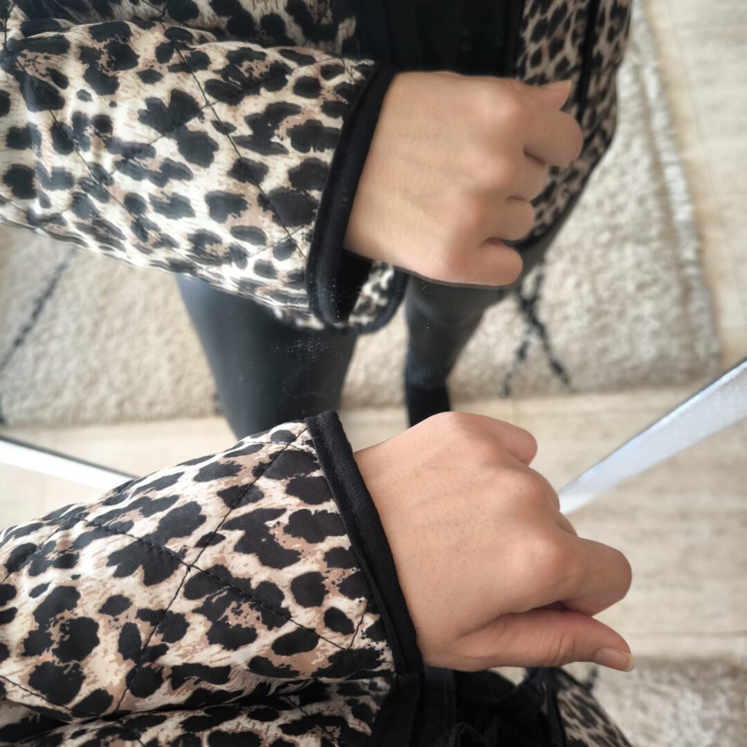 Chaqueta lazada animal print