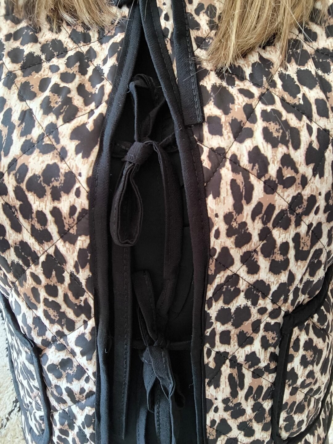 Chaqueta lazada animal print