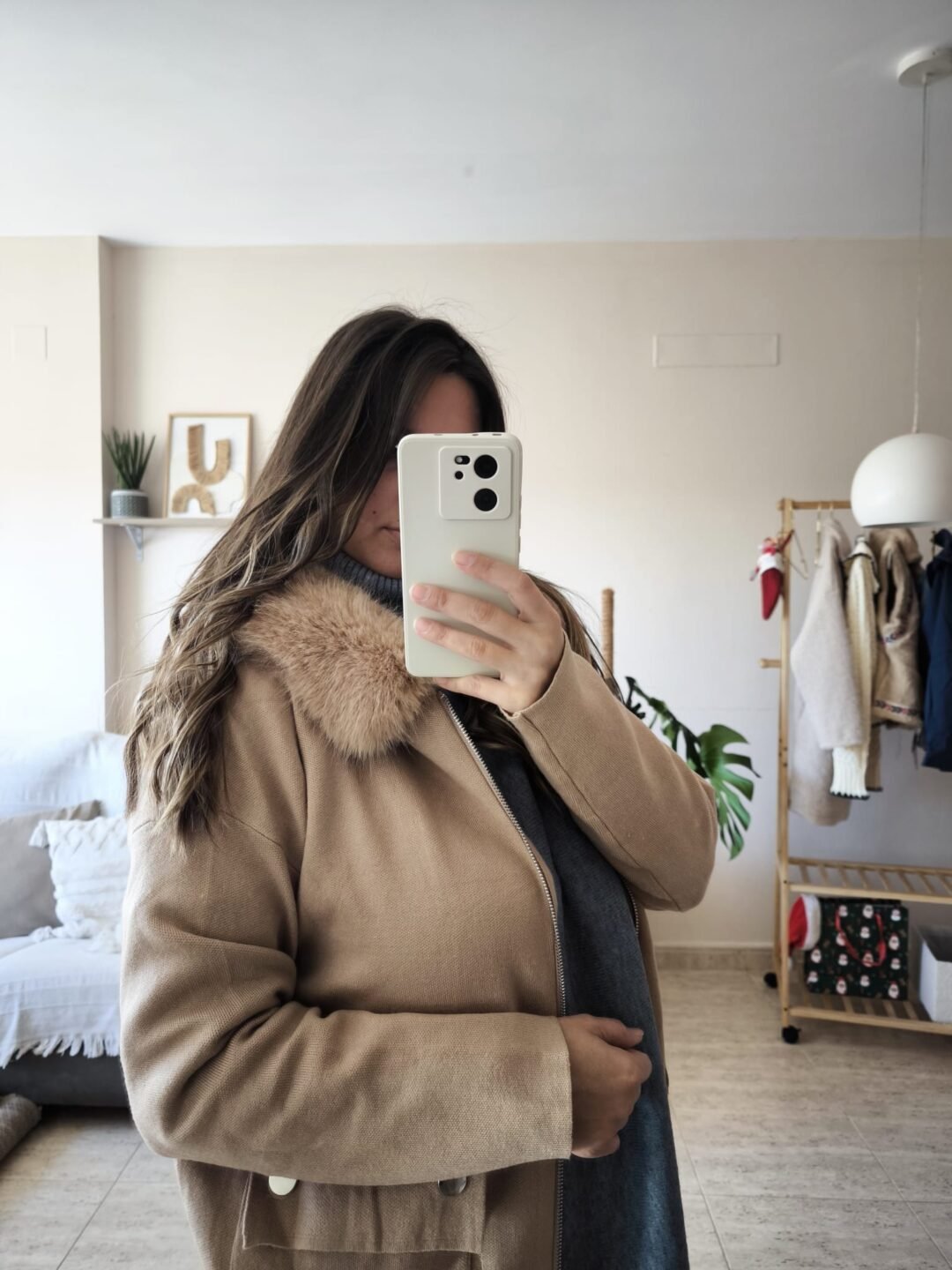 Abrigo punto capucha pelo