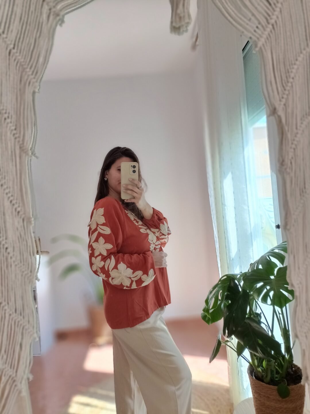 Blusa bordado hojas teja