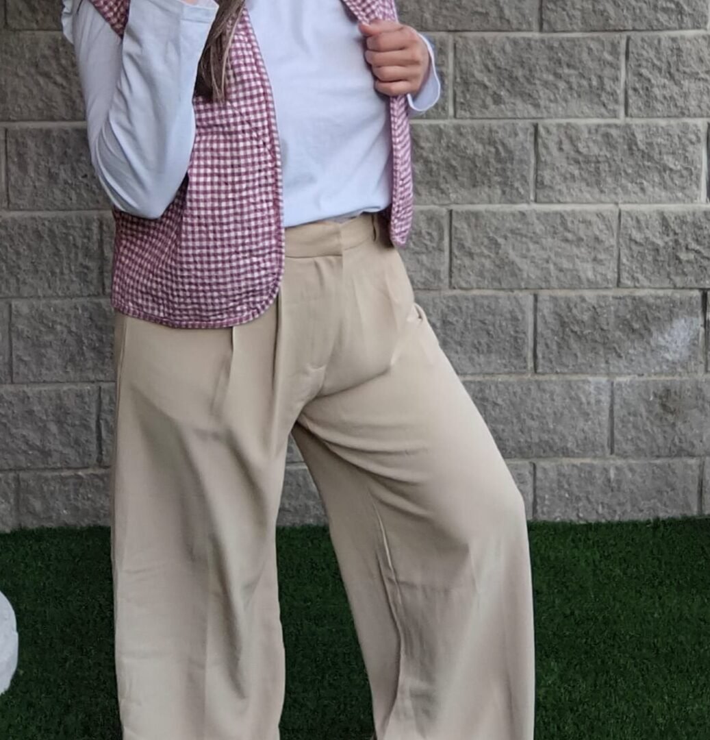 Pantalón pinzas Camel