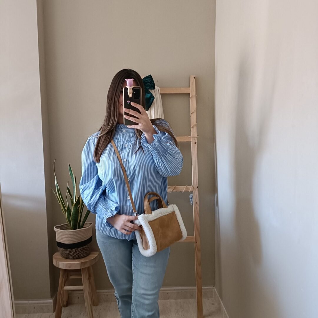 Camisa rayas detalles volante