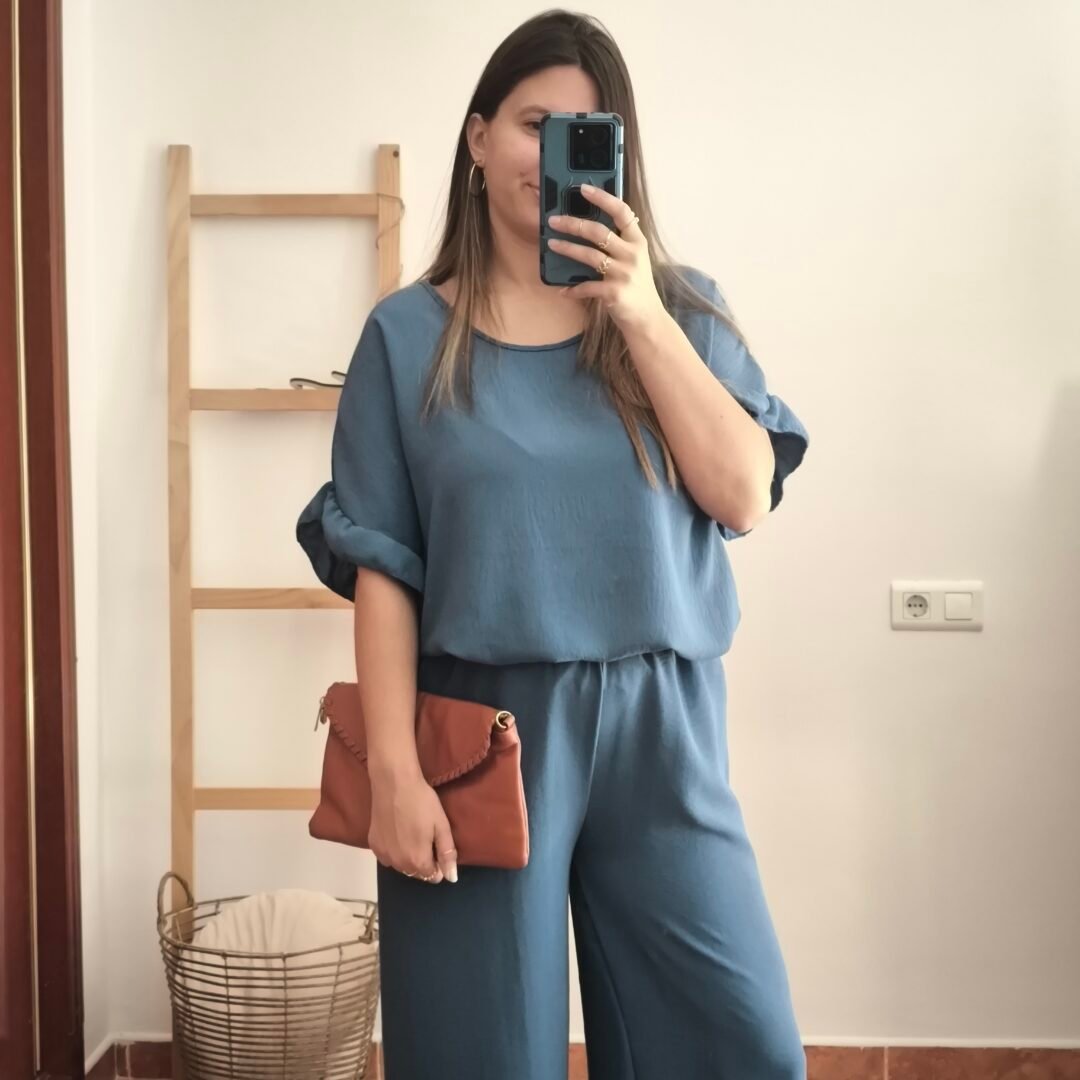 Conjunto Violeta Samira