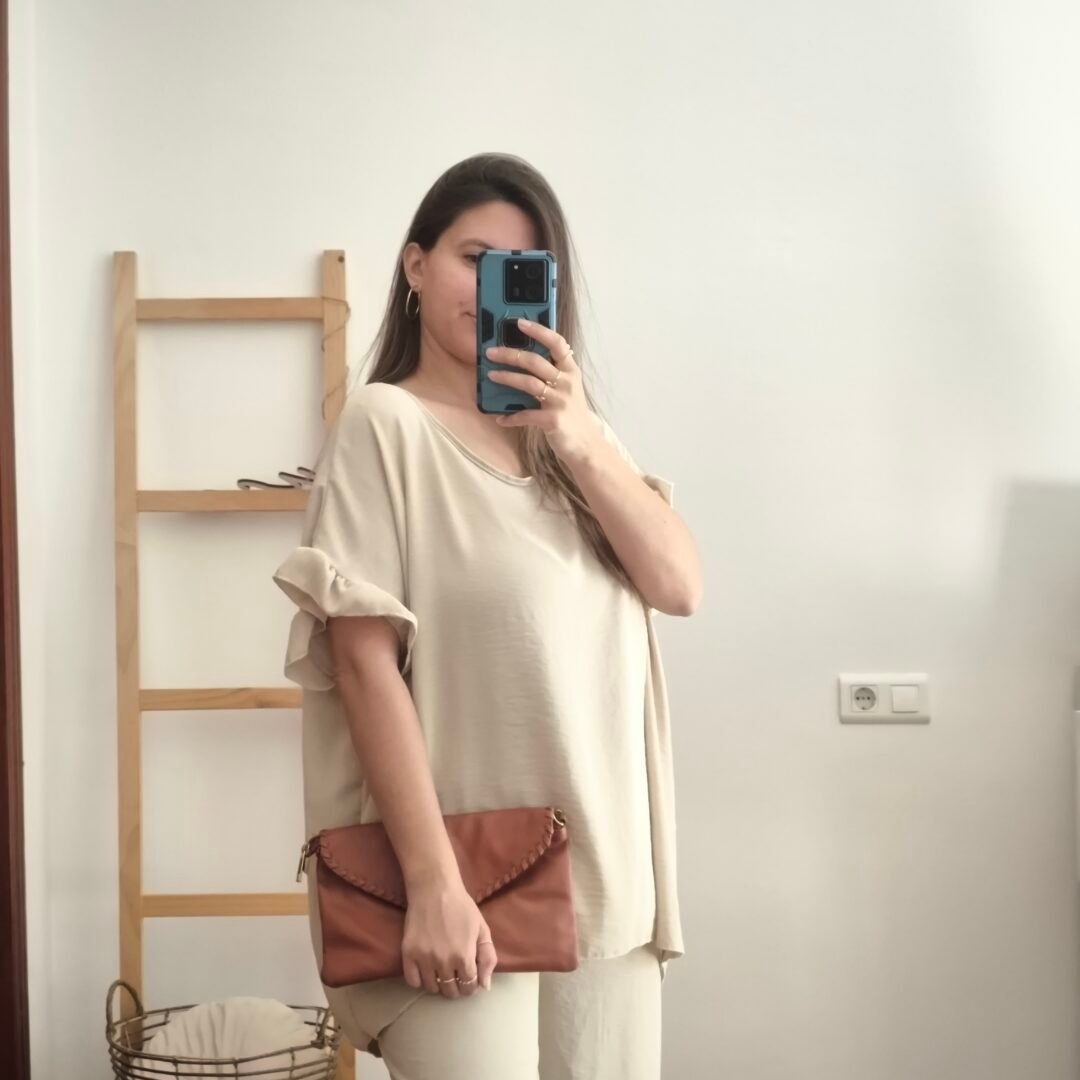 Conjunto Violeta Samira