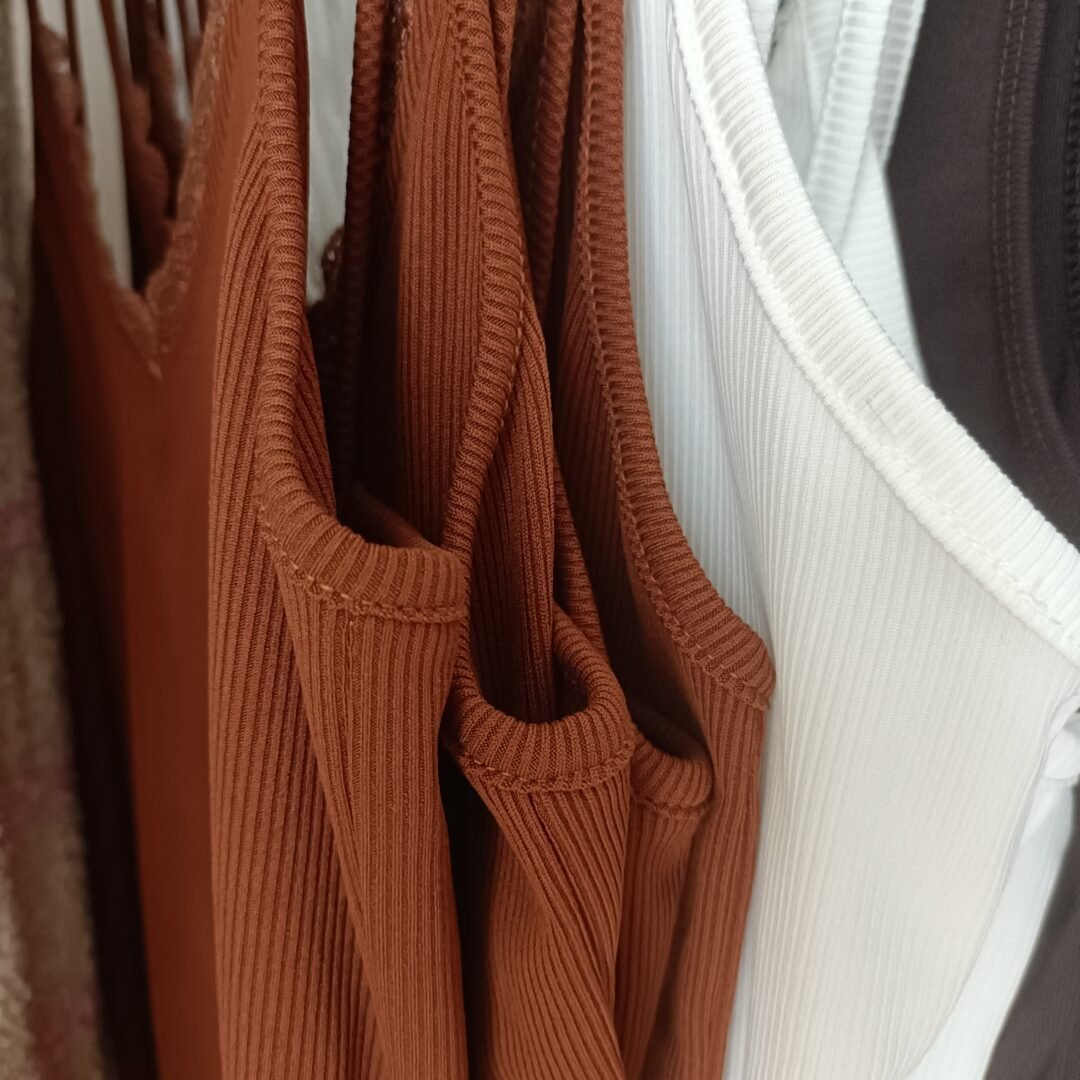 Camiseta tirantes detalle encaje